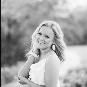 Meet your Posher, Abbey